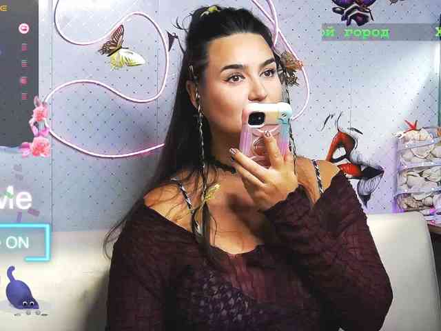 Lina_- webcam