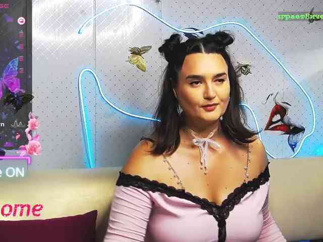 Lina_ webcam