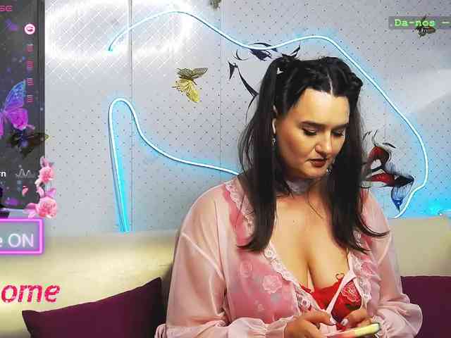 Lina_ webcam