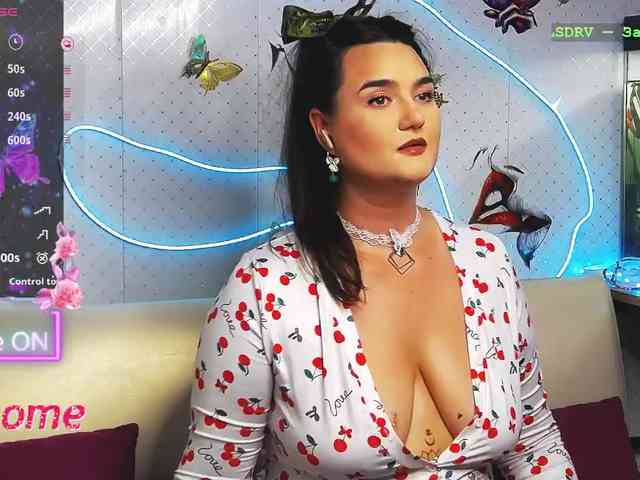 Lina_- webcam