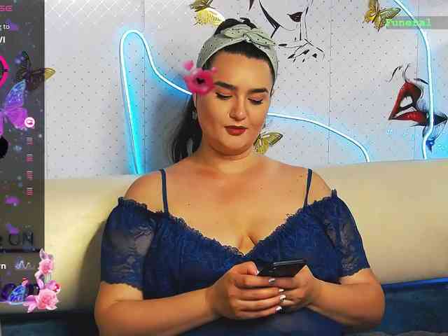 Lina_ webcam
