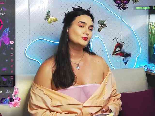 Lina_- webcam