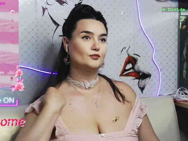 Lina_ webcam