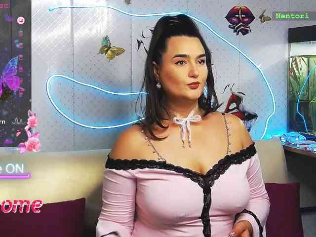 Lina_- webcam