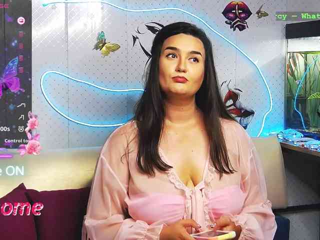 Lina_- webcam
