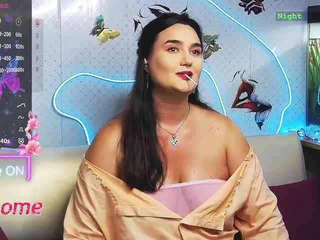 Lina_- webcam
