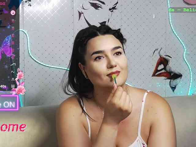 Lina_ webcam