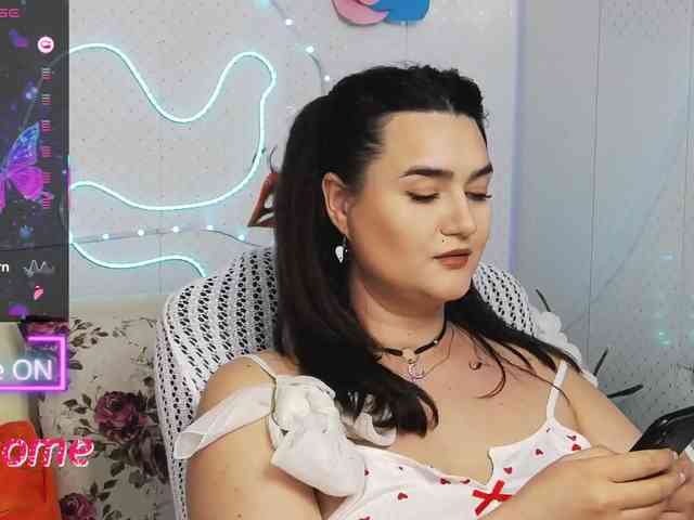 Lina_ webcam