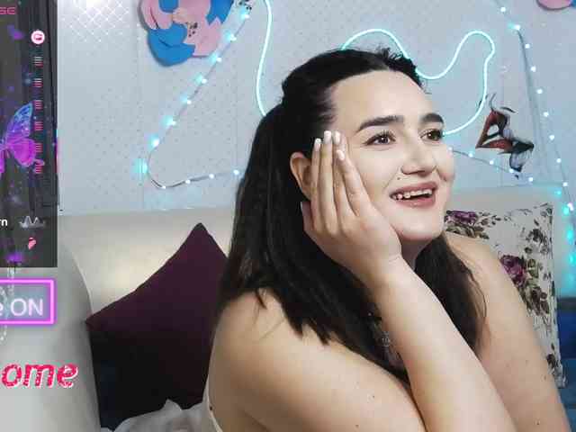Lina_ webcam