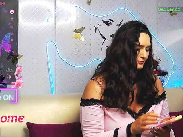 Lina_ webcam