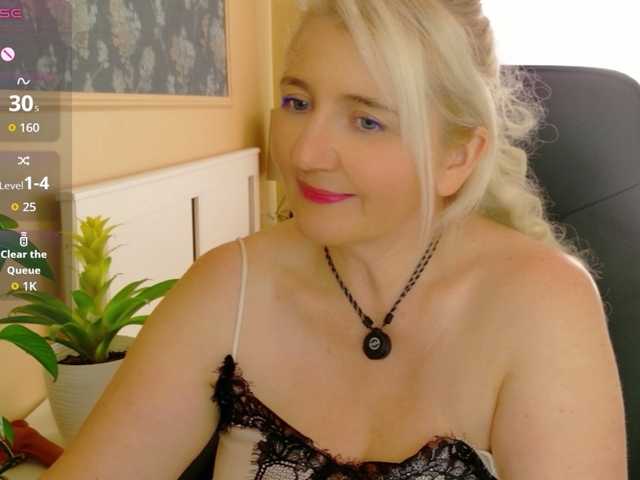 Mellica live cam on BongaCams