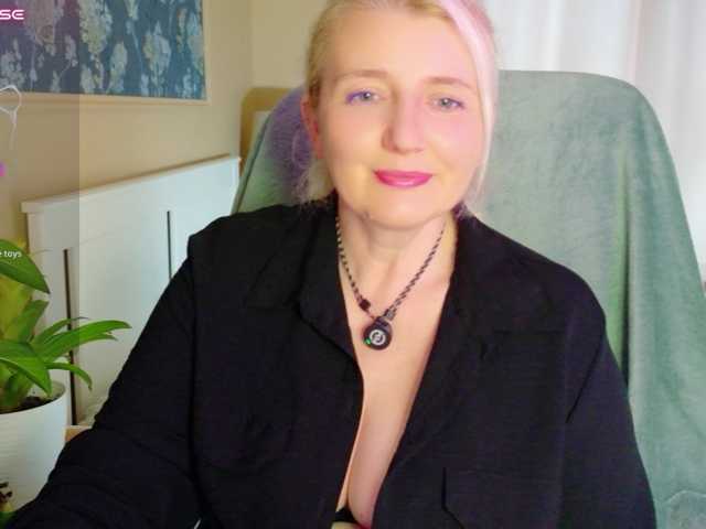 Mellica live cam on BongaCams