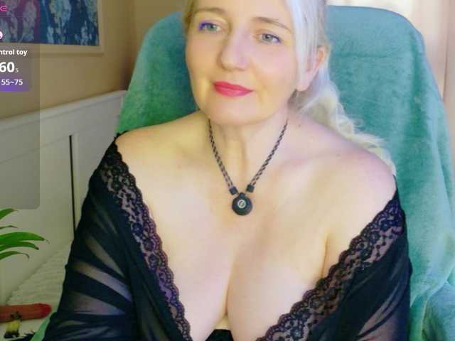 Mellica live cam on BongaCams