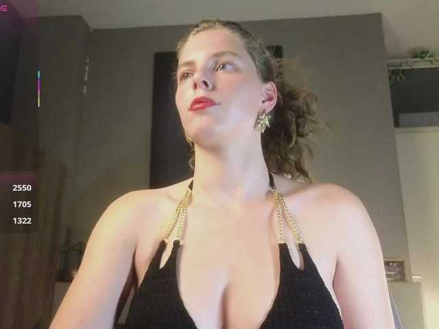 AyreenMoore live cam on BongaCams
