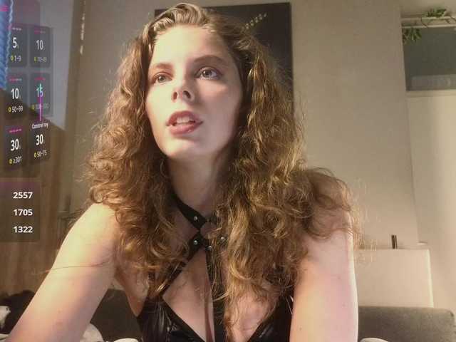 AyreenMoore live cam on BongaCams