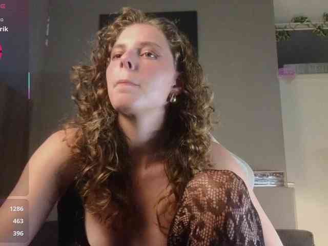AyreenMoore webcam