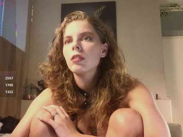 AyreenMoore Sex Cam Show