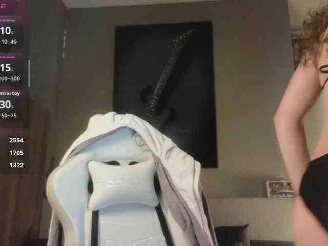 AyreenMoore webcam
