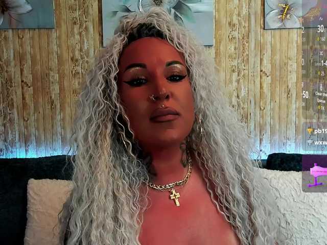 SierraQuinn live cam on BongaCams