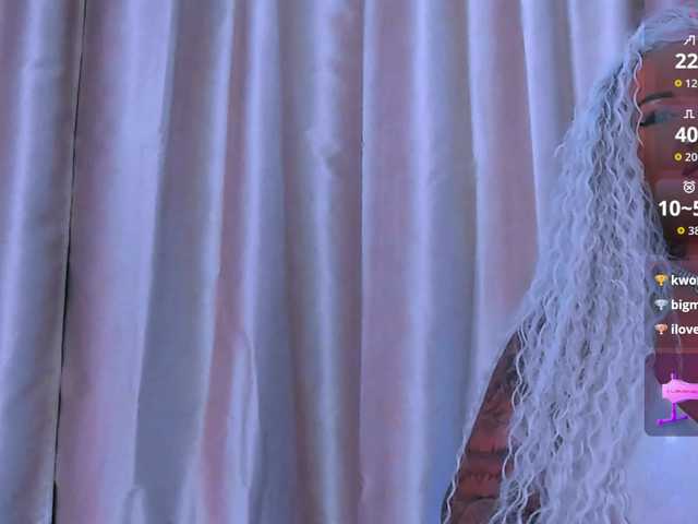 SierraQuinn live cam on BongaCams