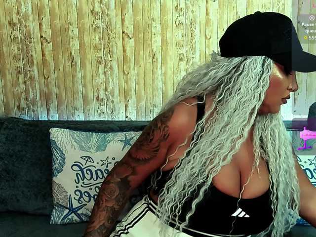 SierraQuinn live cam on BongaCams