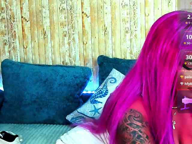SierraQuinn webcam