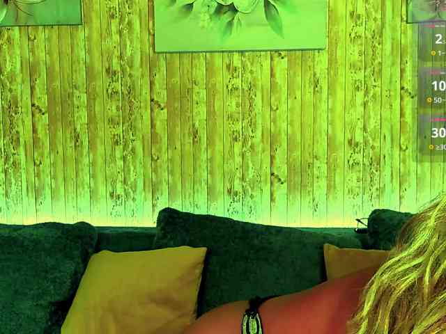 SierraQuinn webcam