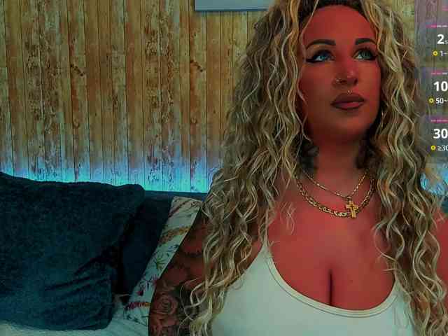 SierraQuinn webcam