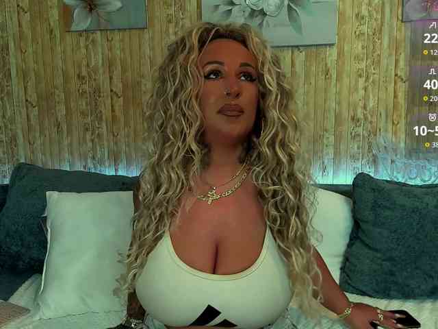 SierraQuinn Live Webcam on BongaCams