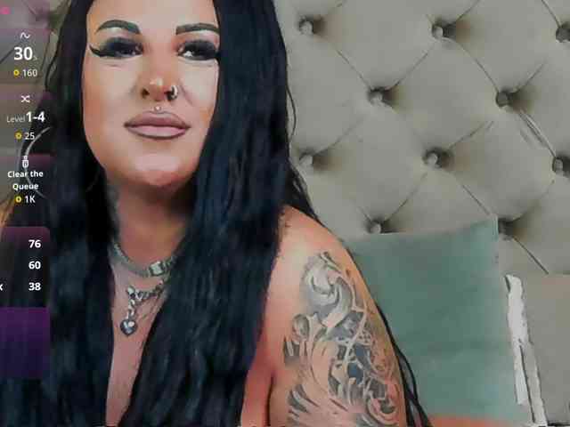 SierraQuinn webcam