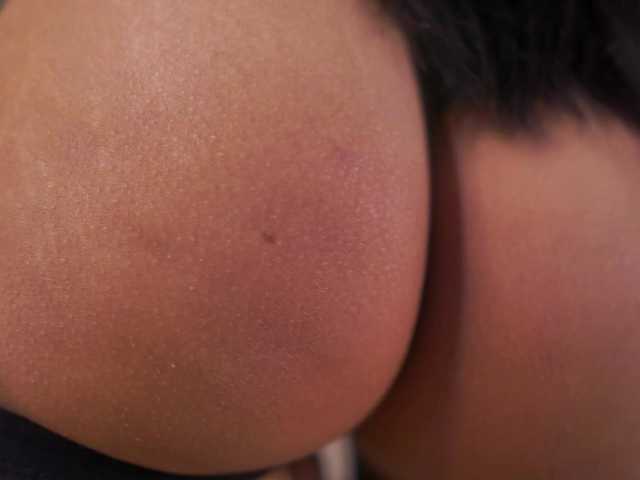 NinnaVoss's BongaCams show and profile