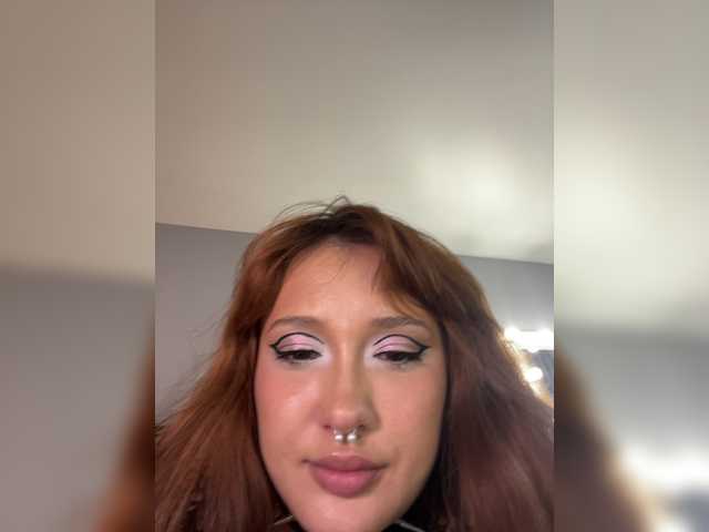 littlewetgirl live cam on BongaCams