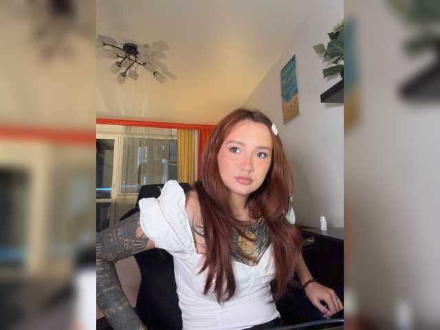 littlewetgirl live cam on BongaCams