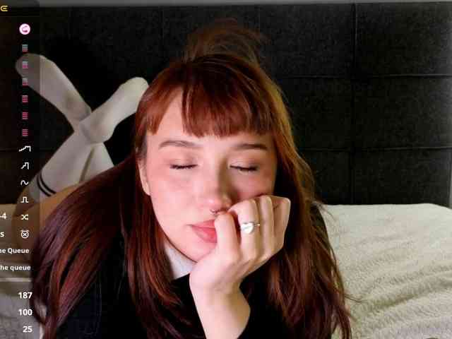 littlewetgirl webcam