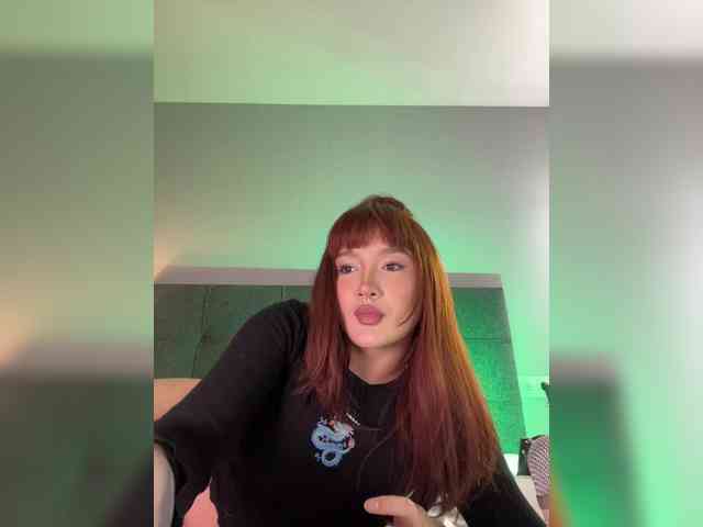 littlewetgirl webcam
