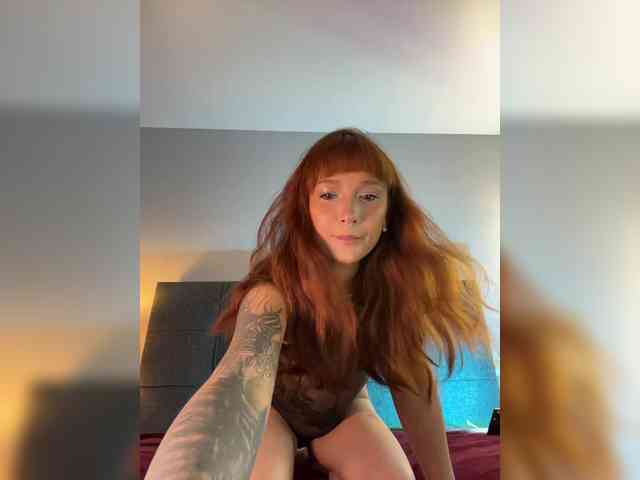 littlewetgirl webcam