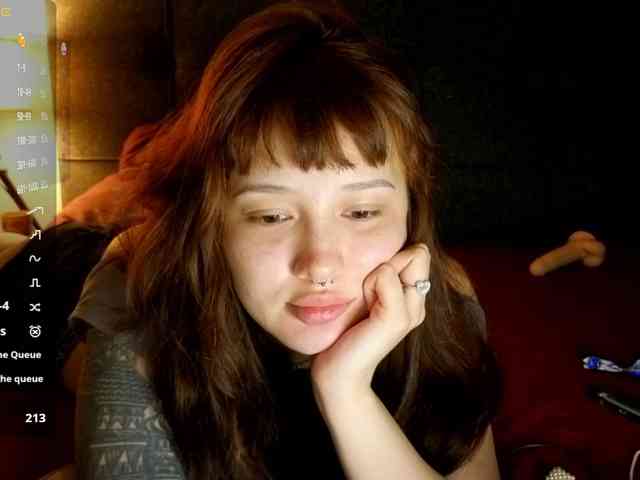 littlewetgirl webcam