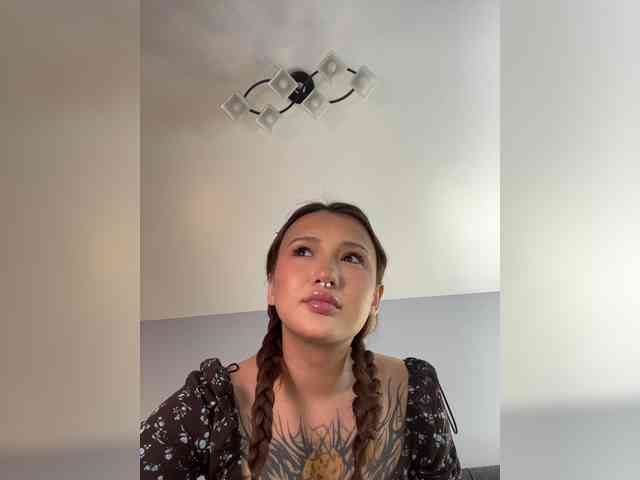 littlewetgirl webcam