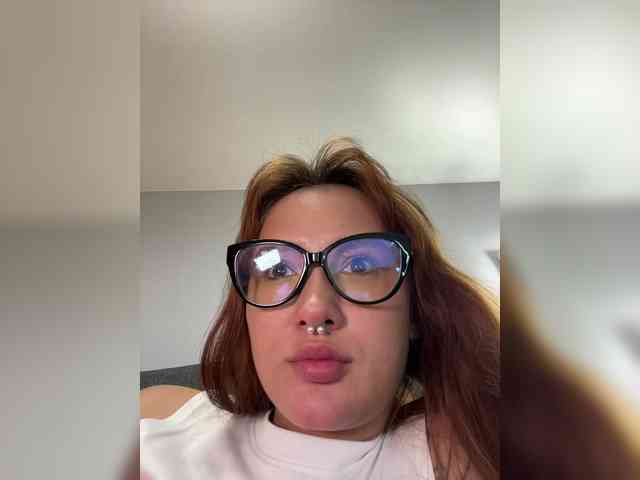 littlewetgirl webcam