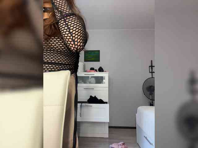 littlewetgirl webcam