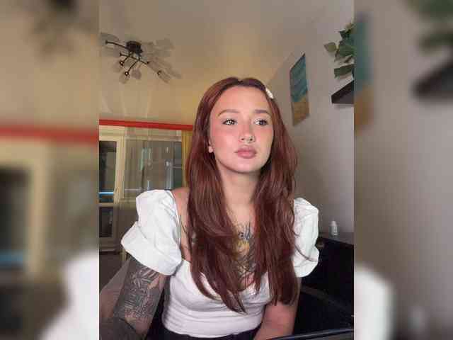 littlewetgirl webcam