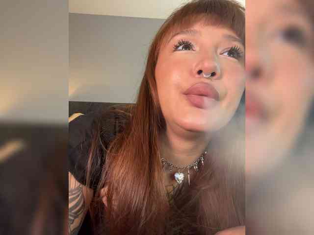 littlewetgirl webcam