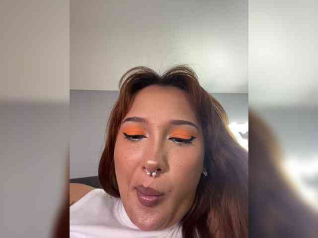 littlewetgirl webcam