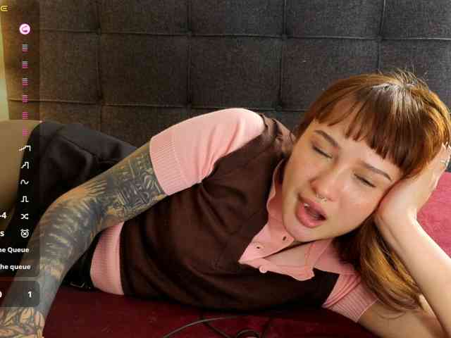 littlewetgirl webcam