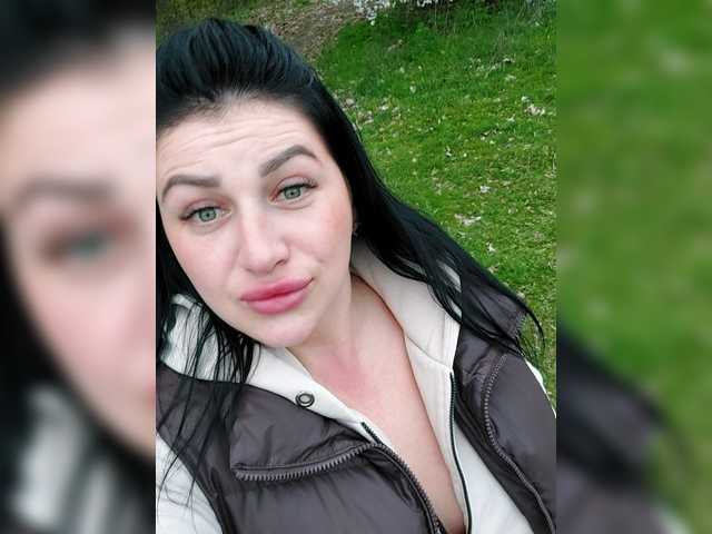 Lubovniki's BongaCams show and profile