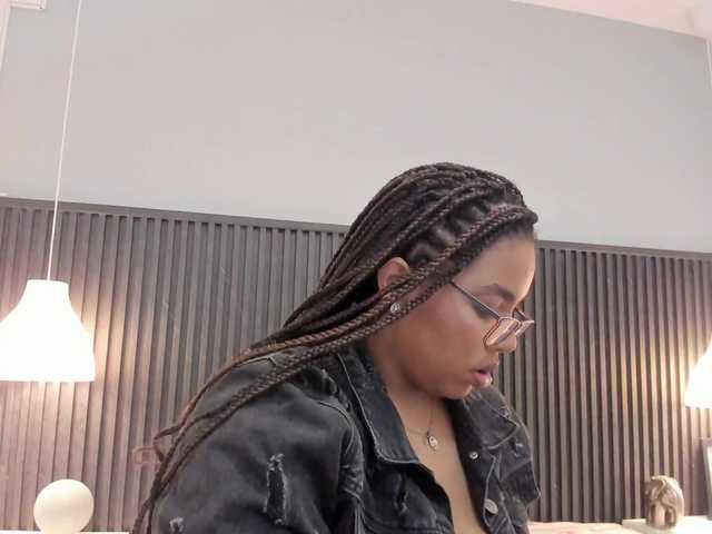Tiana-Moon live cam on BongaCams