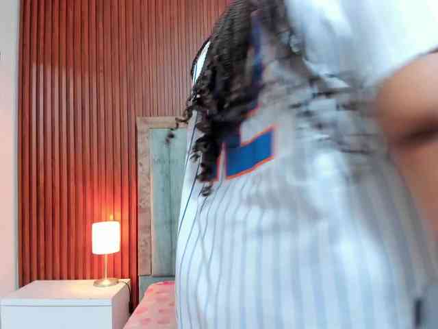 Tiana-Moon webcam
