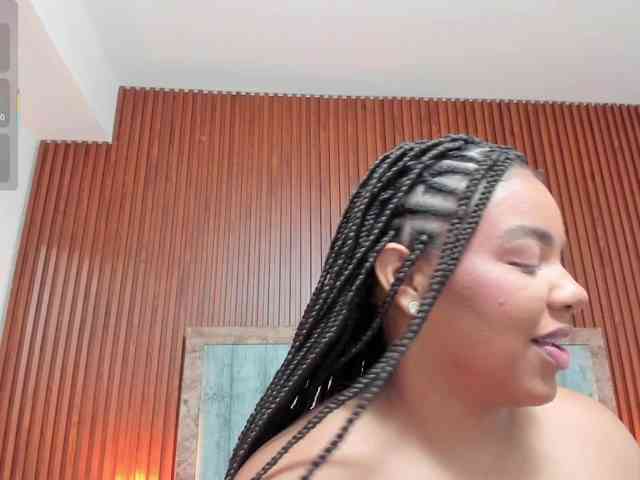 Tiana-Moon webcam