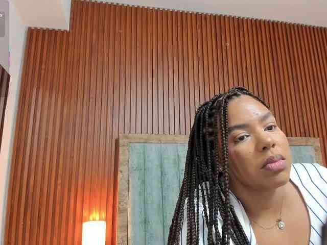 Tiana-Moon webcam