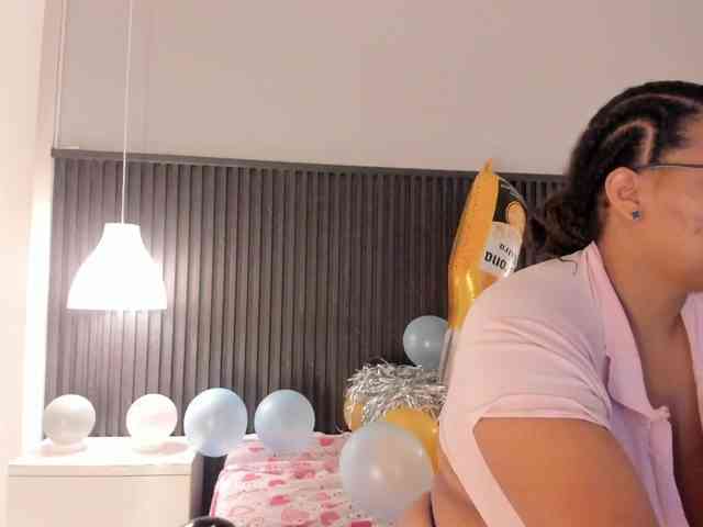 Tiana-Moon webcam
